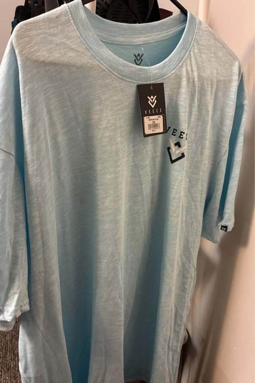 Men’s 3 Xl Veece nwt blue white graphic short sleeve tshirt
